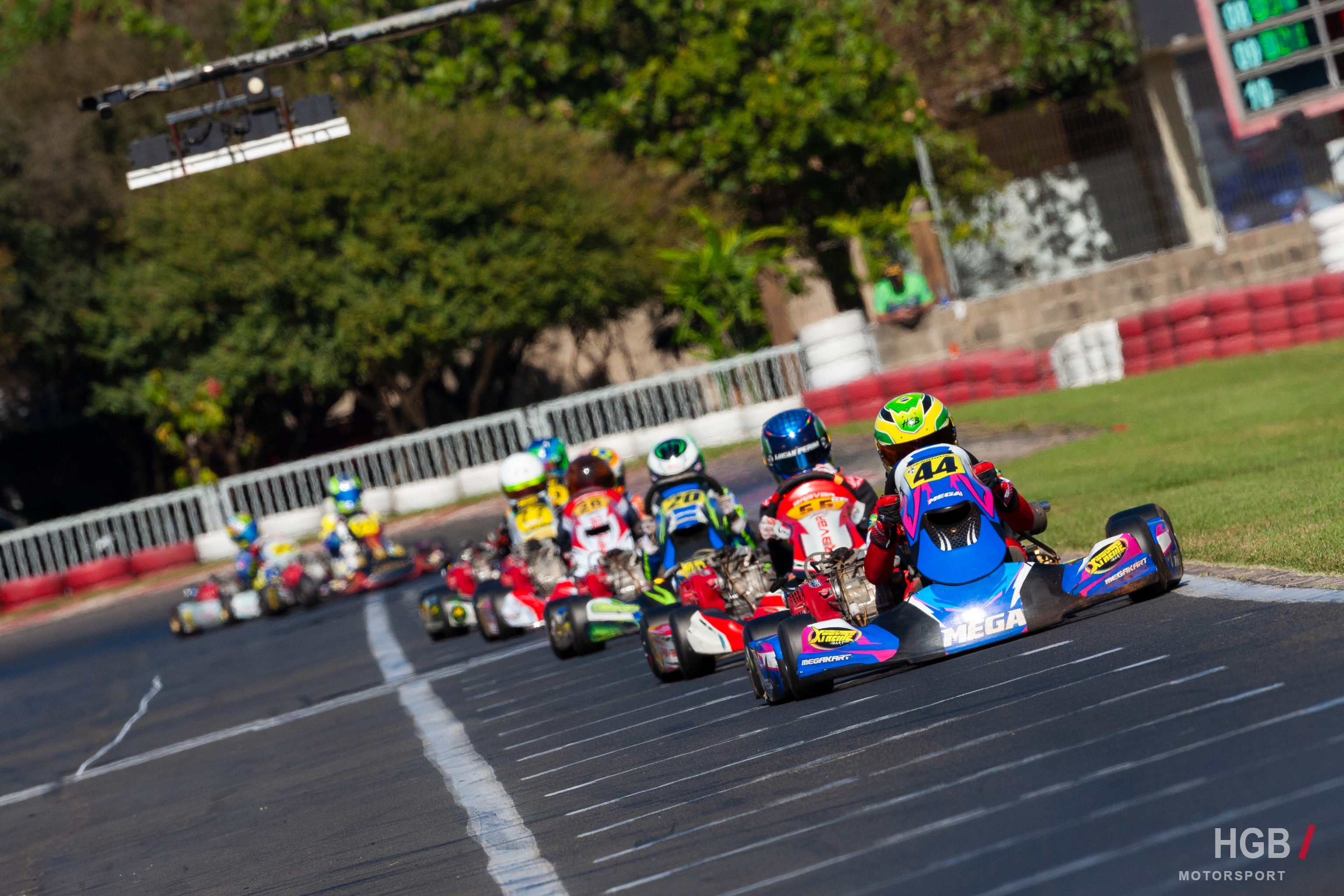 Henrique liderando o Campeonato San Marino em Paulínia, SP